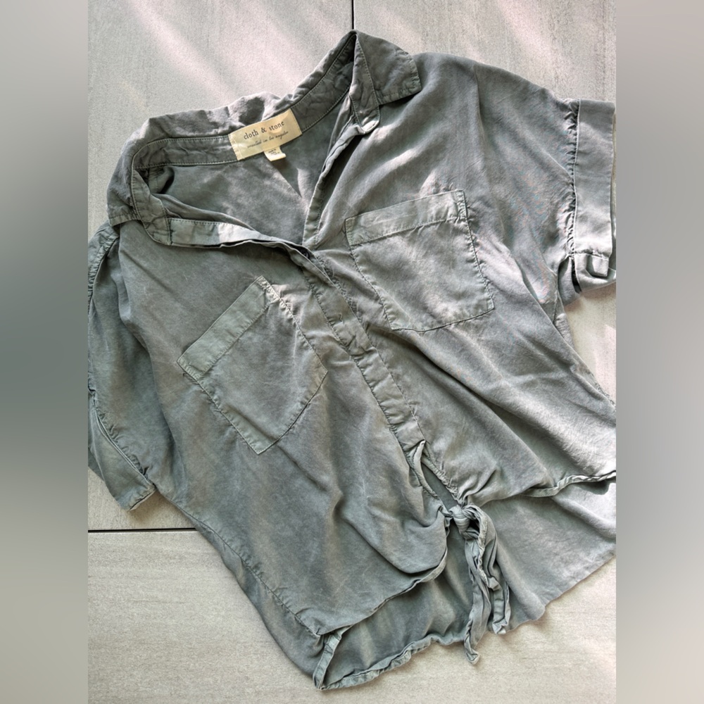 Cloth & Stone Sage green Button-Up tie Top